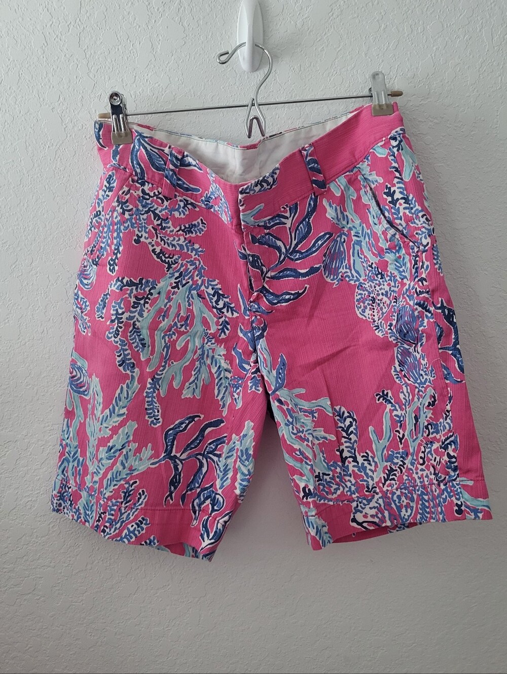 Lilly Pulitzer The Chipper Samba Pink and Corals Bermuda Shorts Size 4